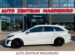 Weiß Gebraucht 2022 Kia Ceed Sportswagon Platinum Kombi | 25.450 € (Etwas zu teuer)