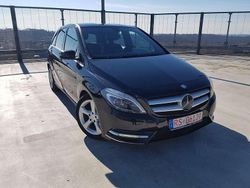 Schwarz Gebraucht 2012 Mercedes B180 Edition Van / Kleinbus | 9.999 € (Fairer Preis)