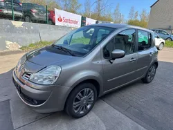Grau Gebraucht 2012 Renault Modus Van / Kleinbus | 5.990 € (Etwas zu teuer)