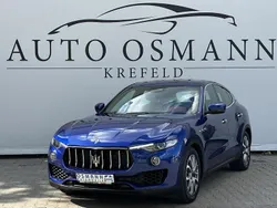 Blau Gebraucht 2019 Maserati Levante GranLusso SUV | 38.950 €