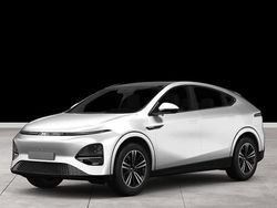 Weiß Gebraucht 2025 XPENG G6 AWD Performance SUV | 43.846 € (Fairer Preis)