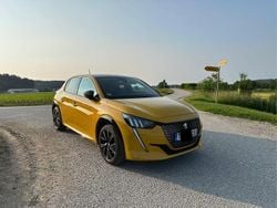 Gelb Gebraucht 2022 Peugeot 208 GT Kleinwagen | 14.500 € (Superpreis)