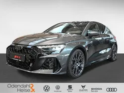 Polsterfarbe: schwarz Gebraucht 2025 Audi RS3 Sportback Ambiente Kleinwagen | 74.950 €