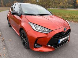 Orange Gebraucht 2022 Toyota Yaris Hybrid Style Limousine | 19.500 € (Fairer Preis)