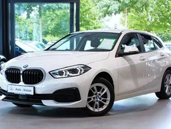 Weiß Gebraucht 2022 BMW 116 Comfort Edition Kleinwagen | 18.449 € (Fairer Preis)