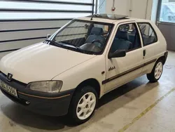 Weiß Gebraucht 1997 Peugeot 106 Kleinwagen | 1.399 € (Etwas zu teuer)