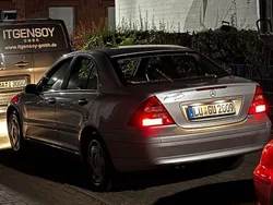 Silber Gebraucht 2003 Mercedes C180 Limousine | 3.750 € (Fairer Preis)