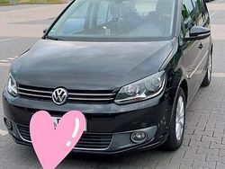 Schwarz Gebraucht 2012 VW Touran Cross Van / Kleinbus | 9.000 € (Fairer Preis)