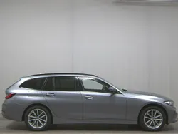 Grau Gebraucht 2023 BMW 320 Sport Line Kombi | 27.980 € (Superpreis)