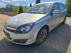Silber Gebraucht 2006 Opel Astra Edition Limousine | 2.599 € (Fairer Preis)