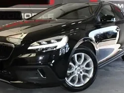Schwarz Gebraucht 2018 Volvo V40 CC Kombi | 19.100 € (Fairer Preis)