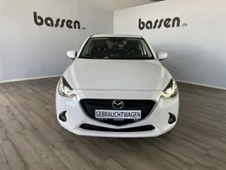 Weiß Gebraucht 2017 Mazda 2 Nakama Limousine | 11.490 € (Fairer Preis)