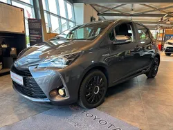 Grau Gebraucht 2018 Toyota Yaris Team Kleinwagen | 15.290 € (Etwas zu teuer)