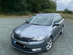 Grau Gebraucht 2013 Skoda Rapid Active Limousine | 6.100 € (Etwas zu teuer)