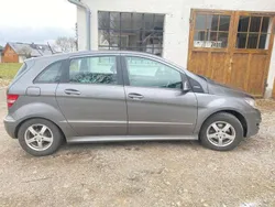 Grau Gebraucht 2009 Mercedes B180 Van / Kleinbus | 7.500 €