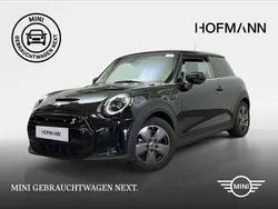 Midnight black metallic Gebraucht 2022 Mini Cooper SE Essential Kleinwagen | 17.137 € (Fairer Preis)