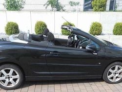 Schwarz Gebraucht 2009 Peugeot 207 CC Cabrio | 1.750 €