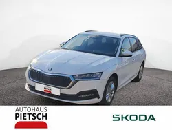 Weiss Gebraucht 2022 Skoda Octavia Ambition Kombi | 23.990 € (Fairer Preis)