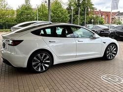 Weiß Gebraucht 2024 Tesla Model 3 Performance Limousine | 40.950 € (Guter Preis)