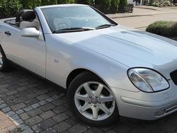 Silber Gebraucht 1999 Mercedes SLK230 Cabrio | 12.850 €
