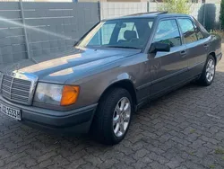 Gebraucht 1987 Mercedes E230 Limousine | 5.800 €