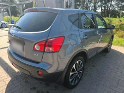 Grau Gebraucht 2009 Nissan Qashqai SUV | 8.499 € (Teuer)