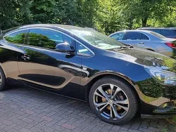 Schwarz Gebraucht 2017 Opel Astra GTC OPC Coupé | 12.000 €