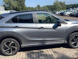 Grau Gebraucht 2022 Mitsubishi Eclipse Cross Select SUV | 22.999 € (Guter Preis)