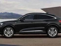 Mythosschwarz metallic Neu 2025 Audi Q5 Sportback S-Line SUV | 65.556 € (Guter Preis)