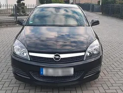 Schwarz Gebraucht 2009 Opel Astra GTC Coupé | 3.800 € (Fairer Preis)