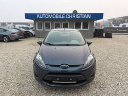 Grau Gebraucht 2011 Ford Fiesta Limousine | 2.950 € (Guter Preis)
