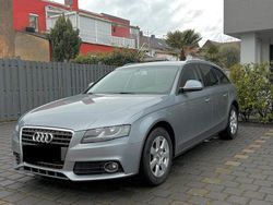 Grau Gebraucht 2010 Audi A4 Attraction Kombi | 3.500 € (Superpreis)