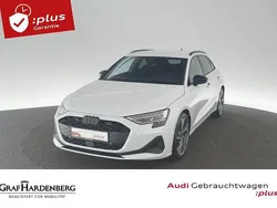 Weiß Gebraucht 2024 Audi A3 Sportback Advanced Limousine | 38.930 € (Teuer)