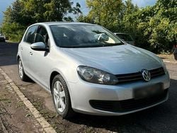 Grau Gebraucht 2011 VW Golf VI Kleinwagen | 4.950 € (Etwas zu teuer)