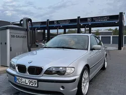 Silber Gebraucht 2002 BMW 320 Sport Line Limousine | 4.700 € (Etwas zu teuer)
