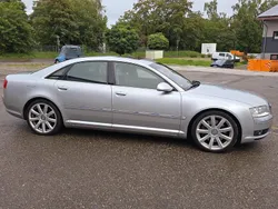 Silber Gebraucht 2003 Audi A8 Limousine | 3.900 € (Etwas zu teuer)