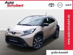 Grau Gebraucht 2024 Toyota Aygo X Team SUV | 15.980 € (Guter Preis)