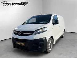 Jade weiß (uni) Gebraucht 2021 Opel Vivaro Edition Van | 28.990 € (Teuer)