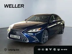 Blau Gebraucht 2024 Lexus ES300H Limousine | 44.990 € (Superpreis)