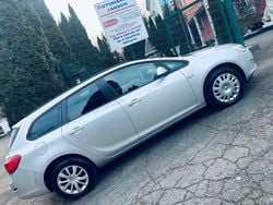 Silber Gebraucht 2011 Opel Astra Design Edition Kombi | 2.999 € (Guter Preis)