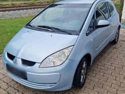 Blau Gebraucht 2005 Mitsubishi Colt Inform Limousine | 1.200 € (Fairer Preis)