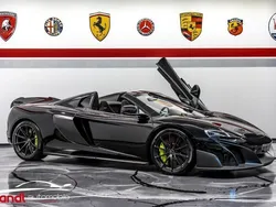 Onyx black Gebraucht 2016 McLaren 675LT Cabrio | 319.900 €