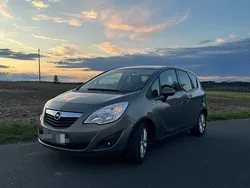 Braun Gebraucht 2012 Opel Meriva Van / Kleinbus | 3.495 € (Guter Preis)