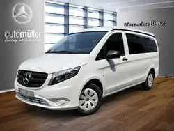 Mercedes V220