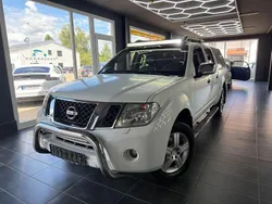 Weiß Gebraucht 2011 Nissan Navara Abholung | 7.999 € (Superpreis)