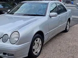 Silber Gebraucht 2000 Mercedes E200 Elegance Limousine | 1.900 € (Guter Preis)