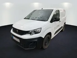 Weiss icy Gebraucht 2023 Peugeot Partner Premium Van / Kleinbus | 14.990 € (Superpreis)