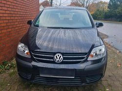 Schwarz Gebraucht 2005 VW Golf IV Limousine | 2.850 € (Etwas zu teuer)