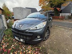 Grau Gebraucht 2013 Peugeot 207 CC Cabrio | 6.850 € (Etwas zu teuer)