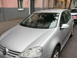 Grau Gebraucht 2006 VW Golf V Kleinwagen | 4.300 € (Etwas zu teuer)
